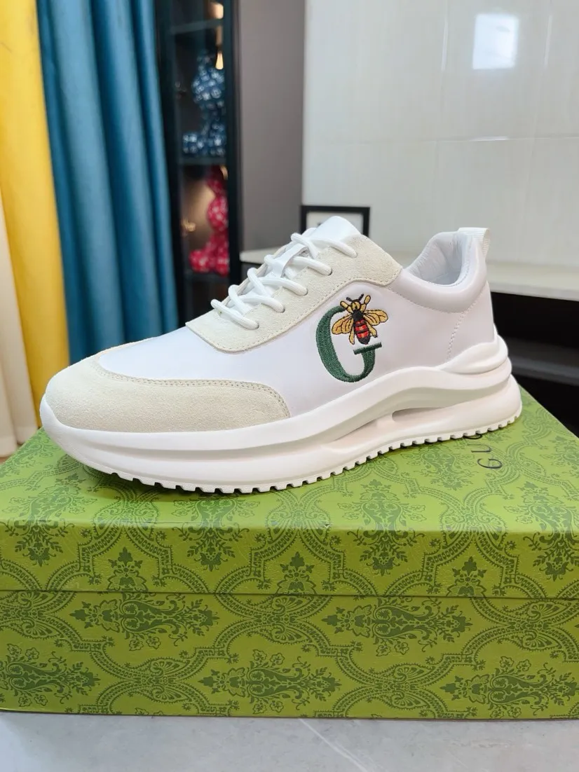 Men's shoes 💰440🌹🌹GUCCI [Gucci] New high-end brand of men's shoes, the latest fashionable casual men's shoes, trendy and versatile style, relaxed and sporty style, uppers imported from Italy, first-layer cowhide, genuine leather lining and ultra-fine workmanship. Original personalized fashionable rubber wear-resistant outsole, light and comfortable on the foot, size 38-44